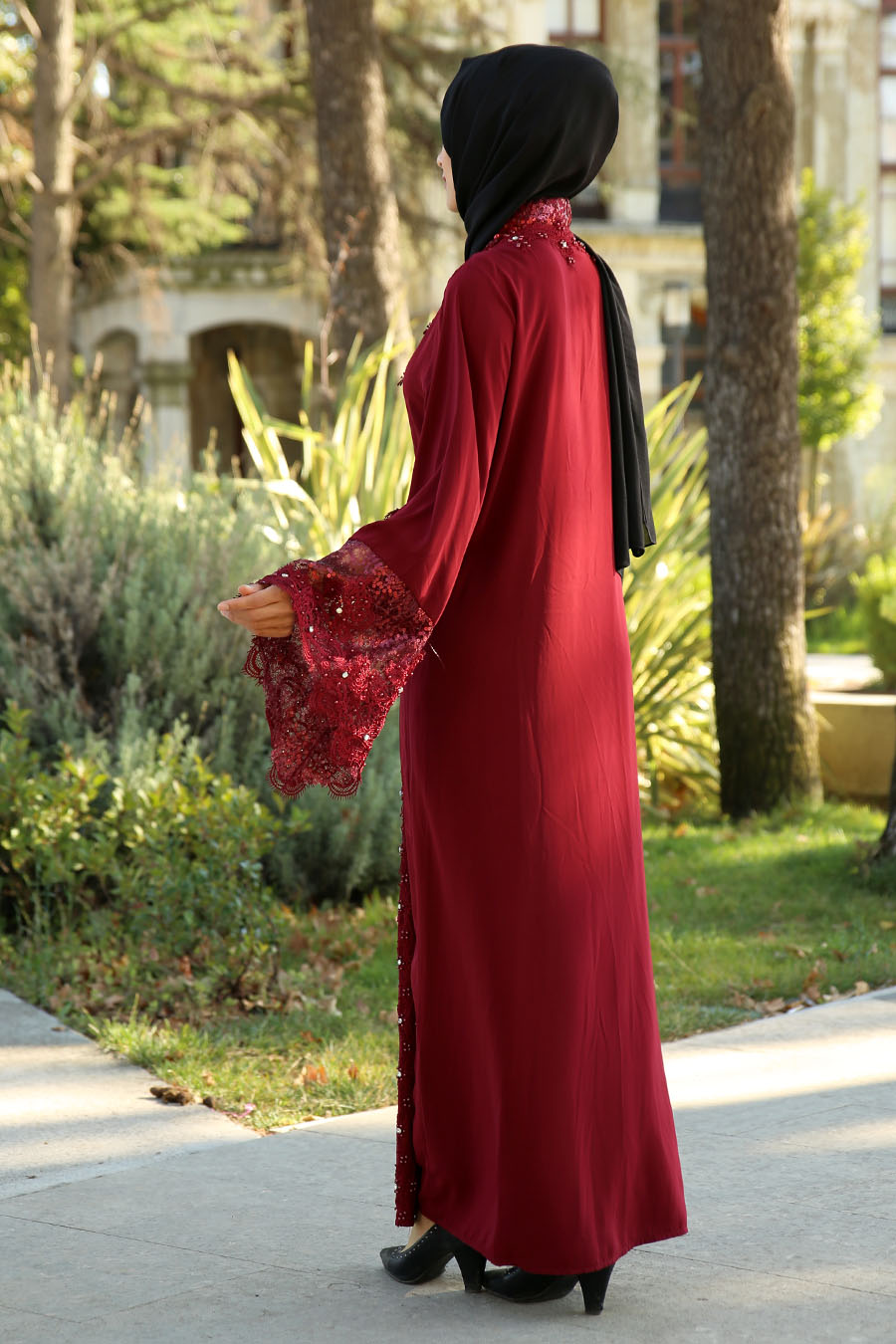 SEQUIN DETAILED CLARET RED ABAYA